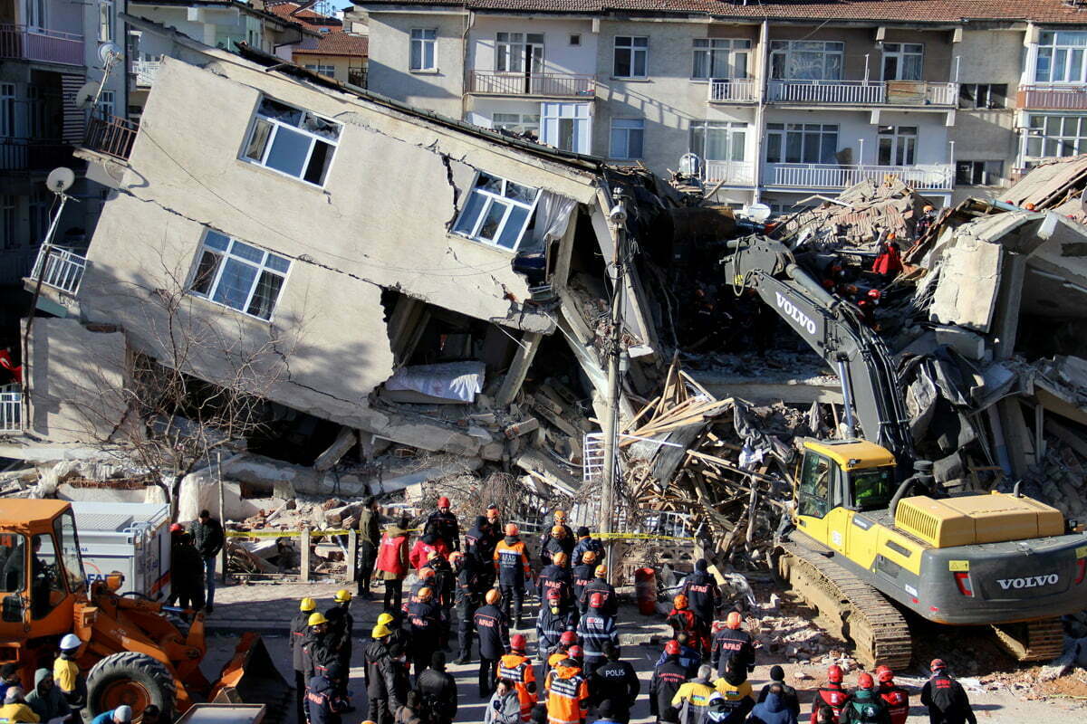 JAKO PODRHTAVANJE: Snažan potres magnitude 6.1 pogodio Tursku