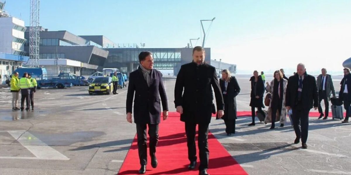 Mark Rutte na sarejvskom aerodromu