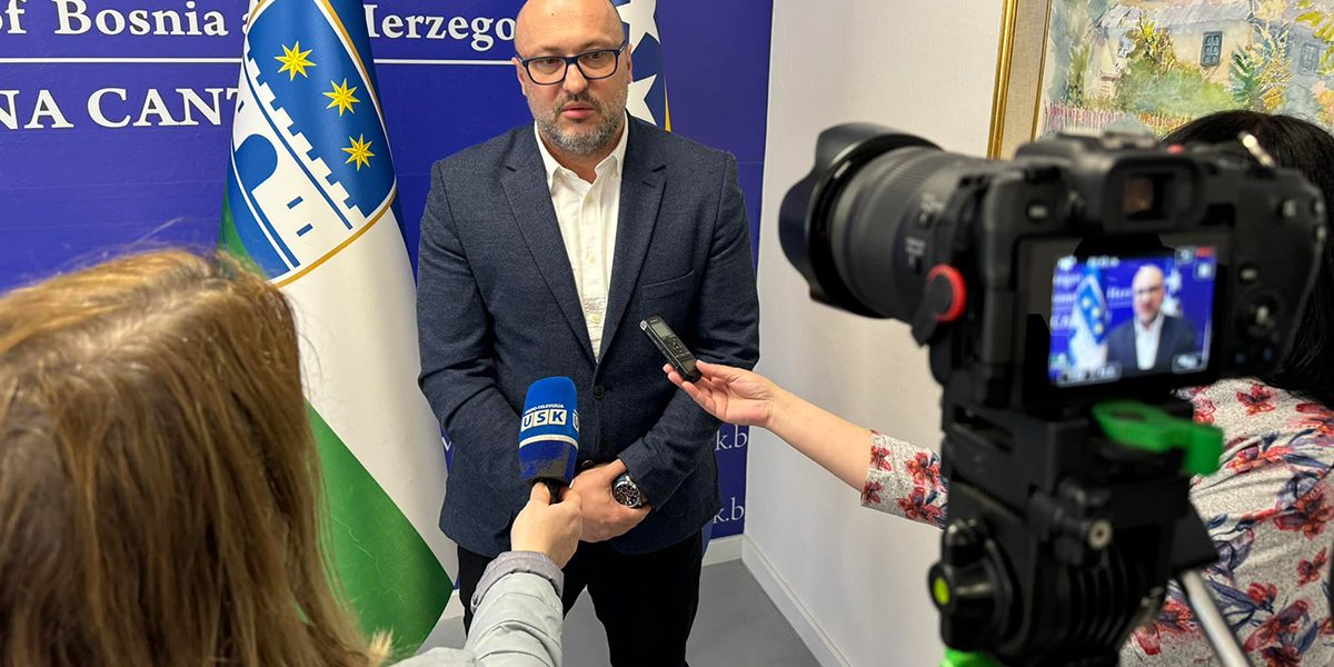 premijer Hušić