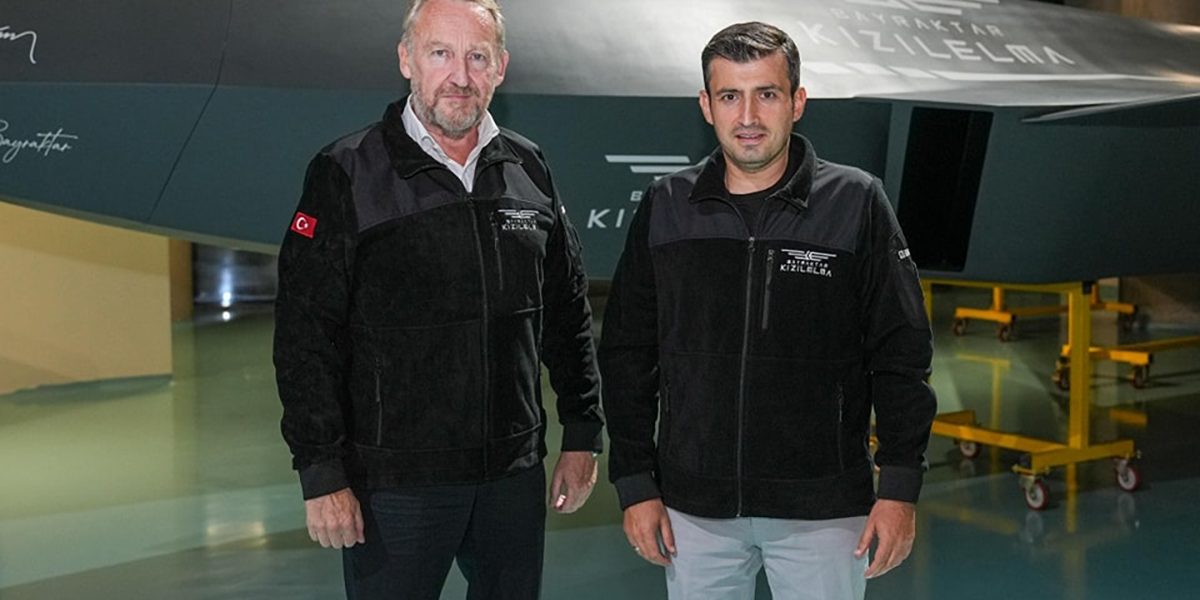 Bakir Izetbegović i Selcuk Bayraktar pokraj drona