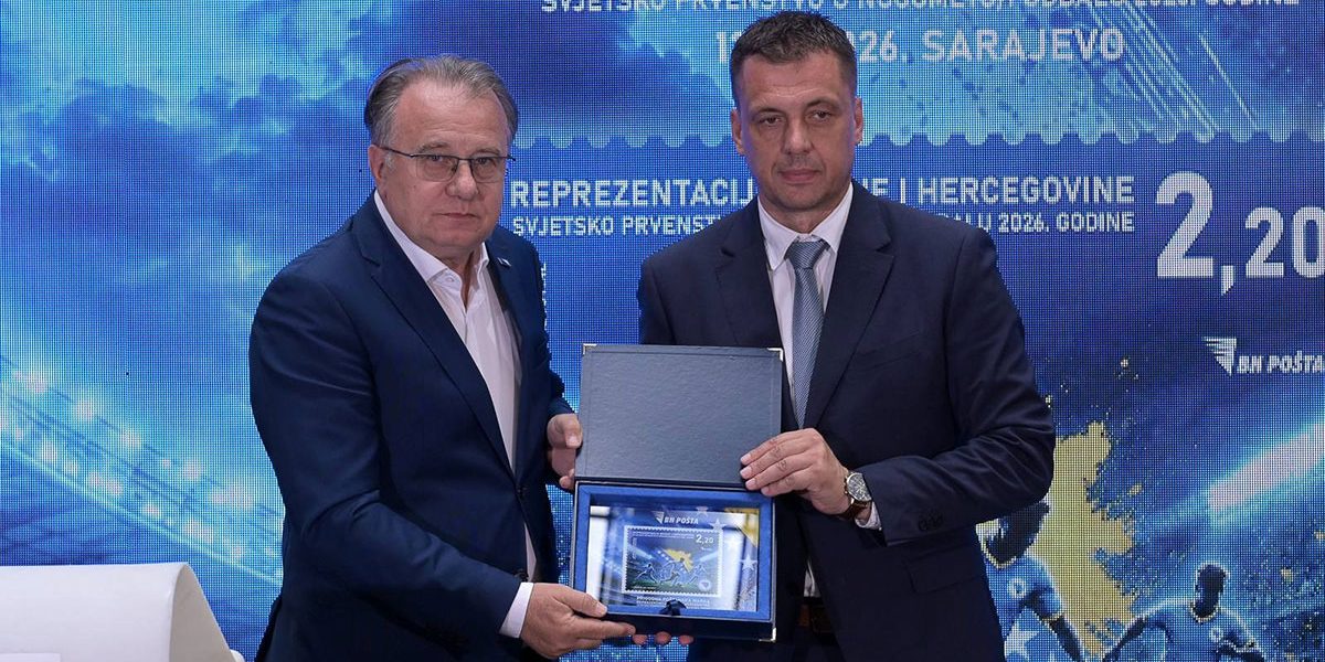 Premijer Nikšić na promocijij poštanske markice