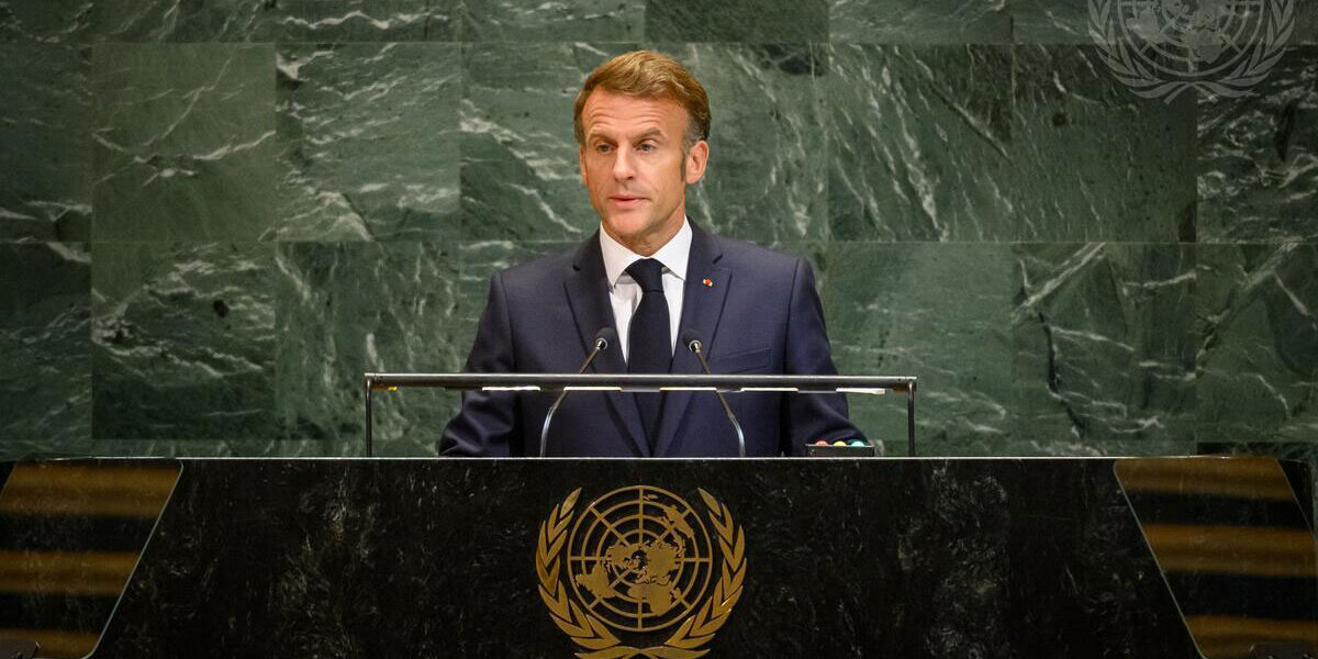 Emanuel Macron za govornicom Generalne Skupštine UN, 2025.